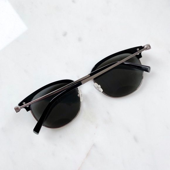 Ferragamo Sunglasses - Picture 3 of 7